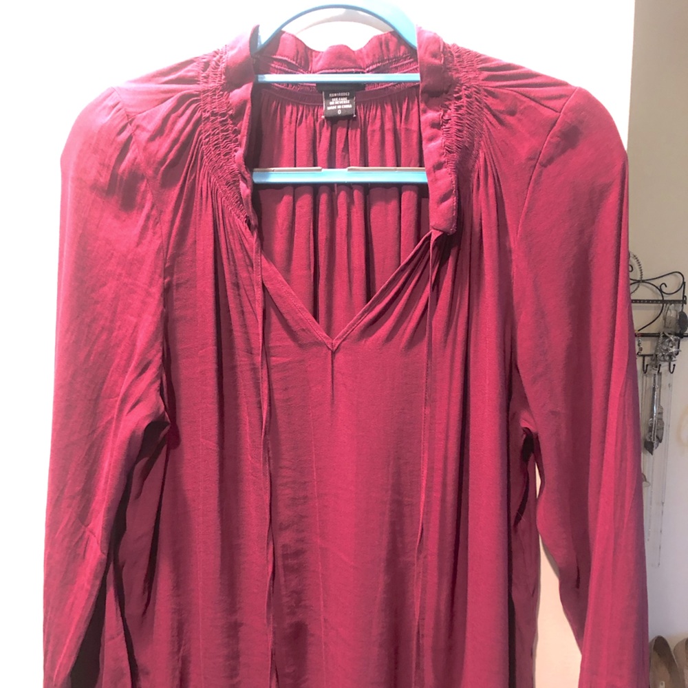 Neck tie blouse